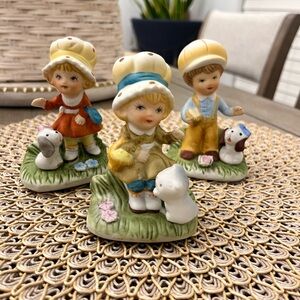 Vintage HOMCO Figurine Set